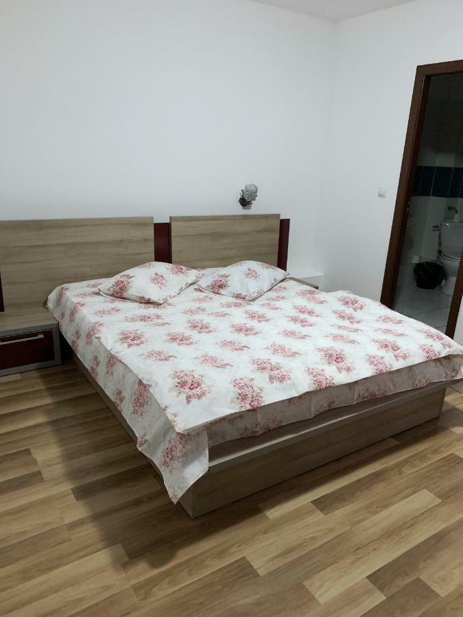 Hotel Restaurant Enigma Plopeni 외부 사진